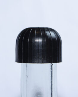 Muovinen kierrekorkki Piccolopulloihin 28 mm kierteellä